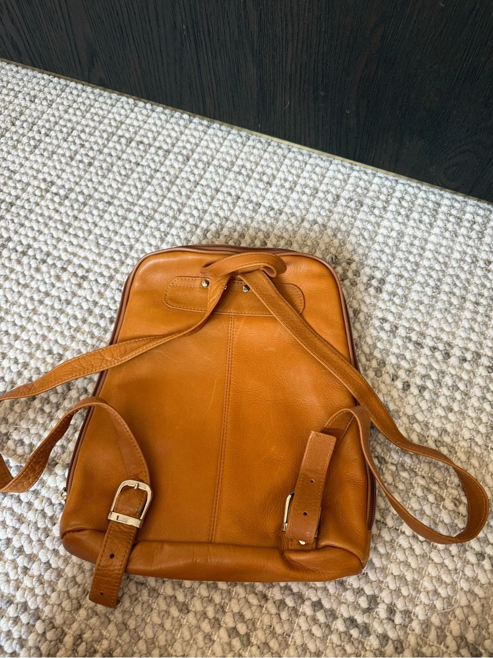 N/A sleek tan